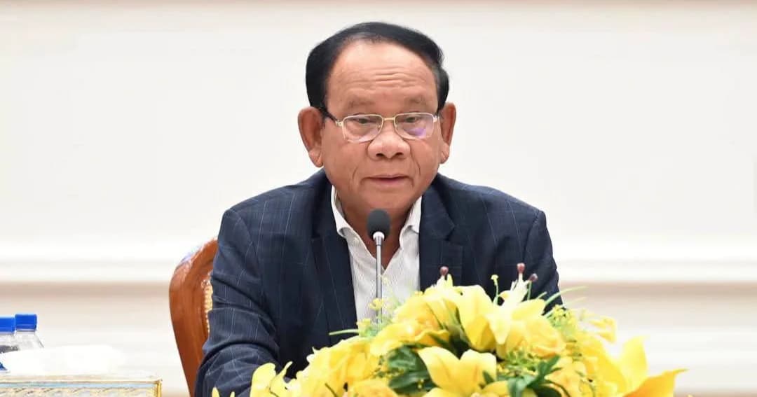 លោកឧត្ដមសេនីយ៍ទោ ឃឹម សុកខៃ ចាត់ឱ្យលោកវរសេនីយ៍ឯក ហុក អេងជាង ស្នងការរងទទួលផែនការងារធនធានមនុស្ស នៃស្នងការដ្ឋាននគរបាលខេត្ដកំពង់ស្ពឺ ដឹកនាំមន្រ្ដីចូលរួមក្នុងកិច្ចប្រជុំតាមប្រព័ន្ធវីដេអូហ្សូម បន្ដពី ទីស្តីការក្រសួងមហាផ្ទៃ .,,