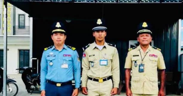 ក្រុមប្រចាំបញ្ជាវេនទី១ ដេីម្បីតាមដានសភាពការណ៍សន្តិសុខនៅទូទាំងខេត្ដ.,, ✅ ដើម្បីទទួលបានកិច្ចអន្ដរាគមន៍ ☎️ 097 778 0018 Hotline