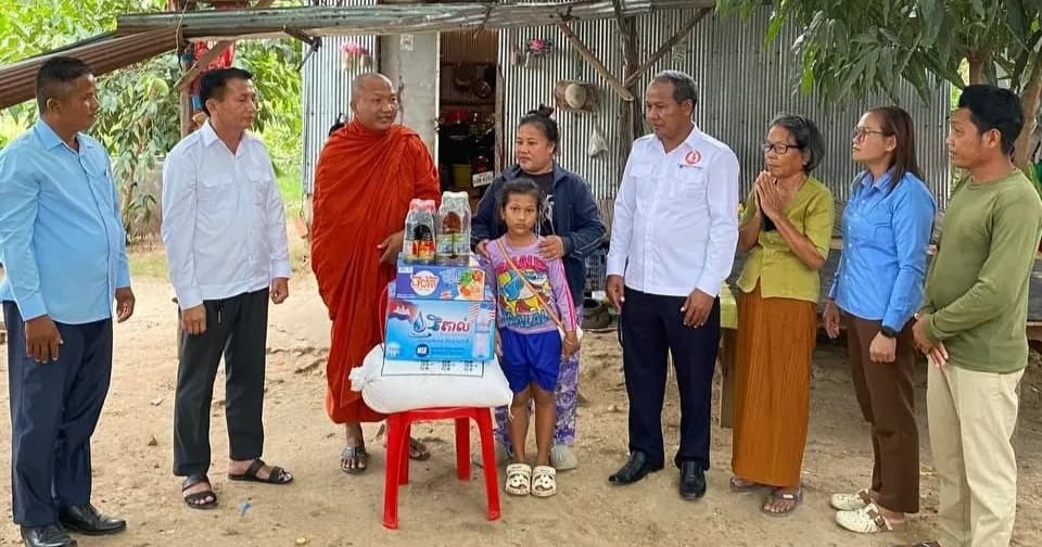 ការងារមនុស្សធម៌ និងការលើកស្លាកសញ្ញាគណបក្សស្រុកកងពិសី