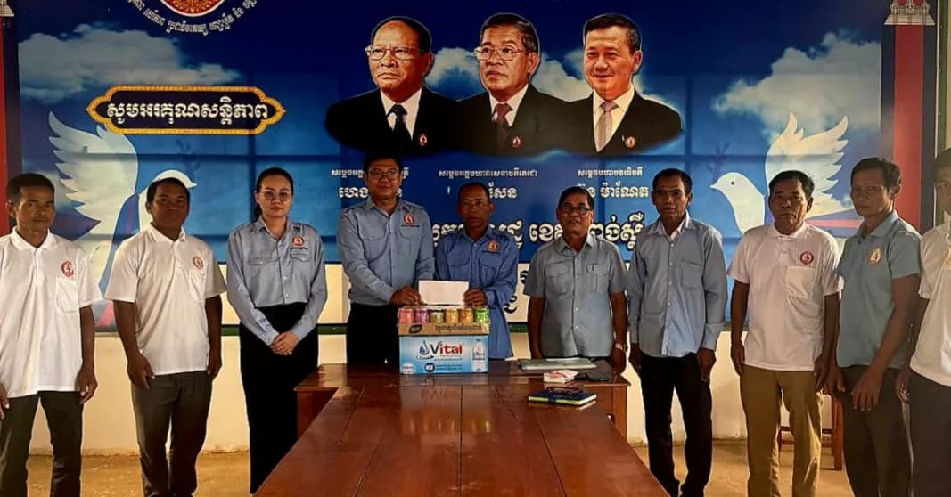 ក្រុមការងារ ឯកឧត្តមបណ្ឌិត ហេង សុខគង់ បាននាំយកថ្នាំពេទ្យ ជាអំណោយរបស់ ឯកឧត្តមឧបនាយករដ្ឋមន្ត្រី  ហ៊ុន ម៉ានី និងក្រុមគ្រូពេទ្យចុះតាមខ្នងផ្ទះ ក្នុងភូមិអូរតាពូង ឃុំភក្ដី ស្រុកបសេដ្ឋ ខេត្តកំពង់ស្ពឺ