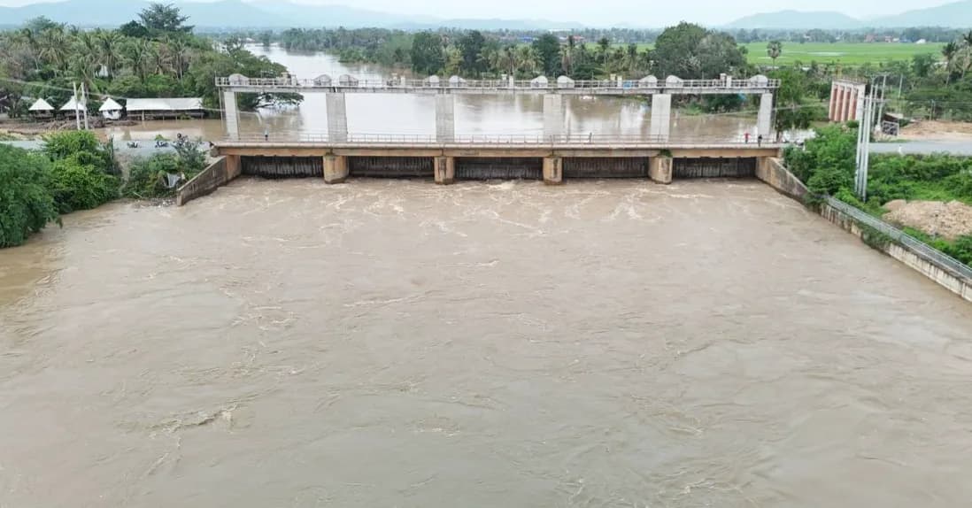 កម្ពស់ទឹកតាមខ្នងទំនប់នានាក្នុងខេត្តកំពង់ស្ពឺ