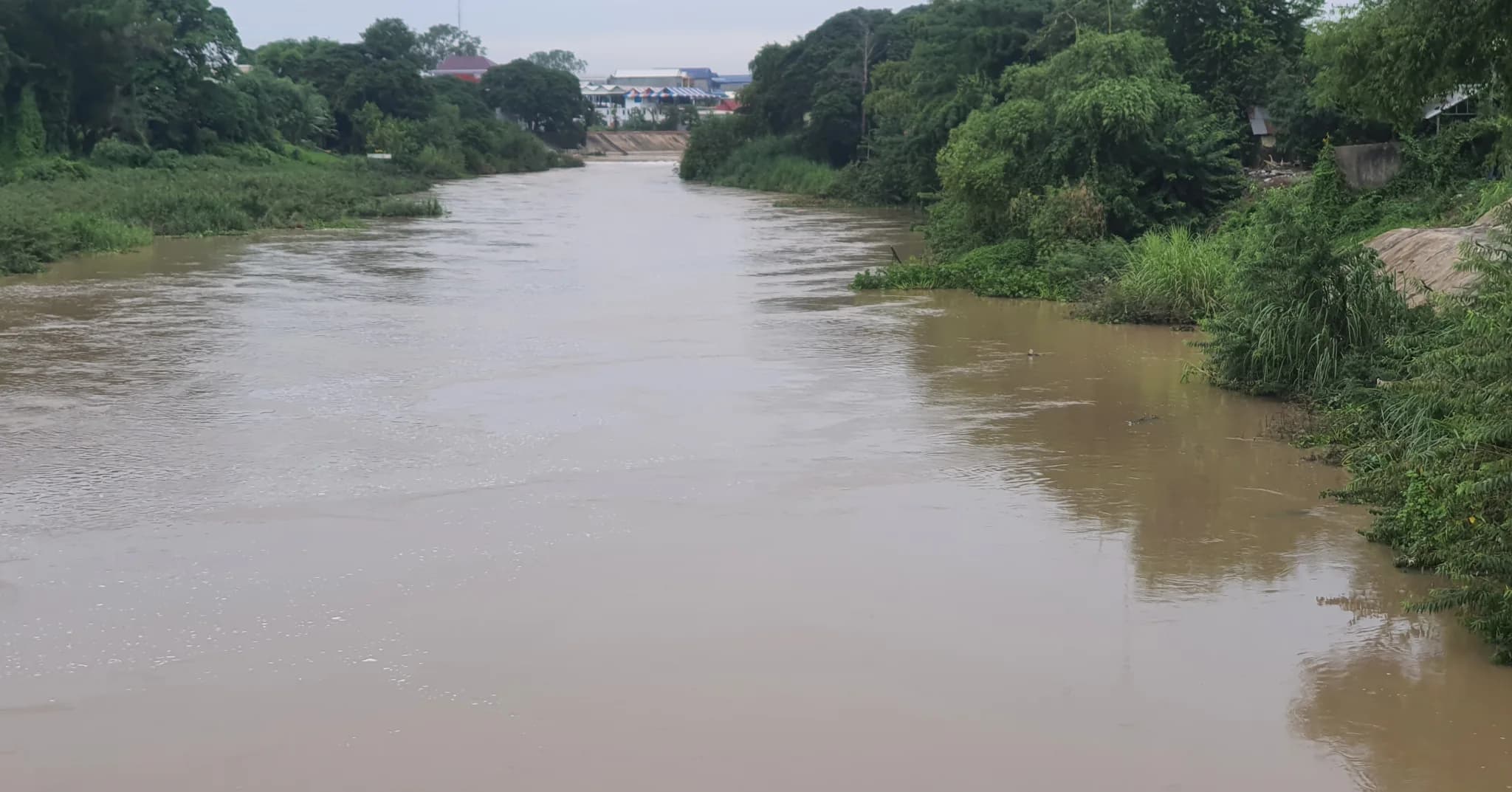 កម្ពស់ទឹកតាមខ្នងទំនប់នានាក្នុងភូមិសាស្ត្រខេត្តកំពង់ស្ពឺ