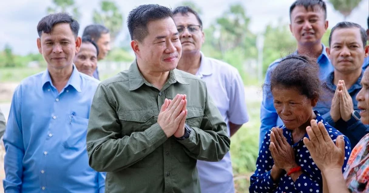 ឯកឧត្តម ម៉េង ស្រ៊ុន សមាជិកអចិន្រ្តៃយ៍គណៈកម្មាធិការគណបក្សខេត្តកំពង់ស្ពឺ ជាប្រធានក្រុមការងារចុះមូលដ្ឋានឃុំអមលាំង និងជាប្រធានគណៈកម្មការគ្រប់គ្រងសមាជិក ខ២៦.២ បានដឹកនាំក្រុមការងារចុះពិនិត្យការដ្ឋានស្តារប្រឡាយទឹកប្រវែង ៨០០ម៉ែត្រ (ចាប់ផ្តើមកាលពីថ្ងៃទី១២ សីហា ដោយប្រើប្រាស់អេស្កាវាទ័រ ១គ្រឿង)