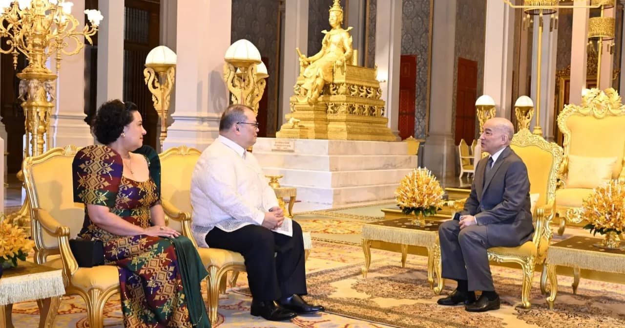 ព្រះករុណា ព្រះមហាក្សត្រ ព្រះបរមរាជានុញ្ញាតជូន ឯកអគ្គរដ្ឋទូតហ្វីលីពីនតែងតាំងថ្មីប្រចាំកម្ពុជា ចូលជូនសារតាំង