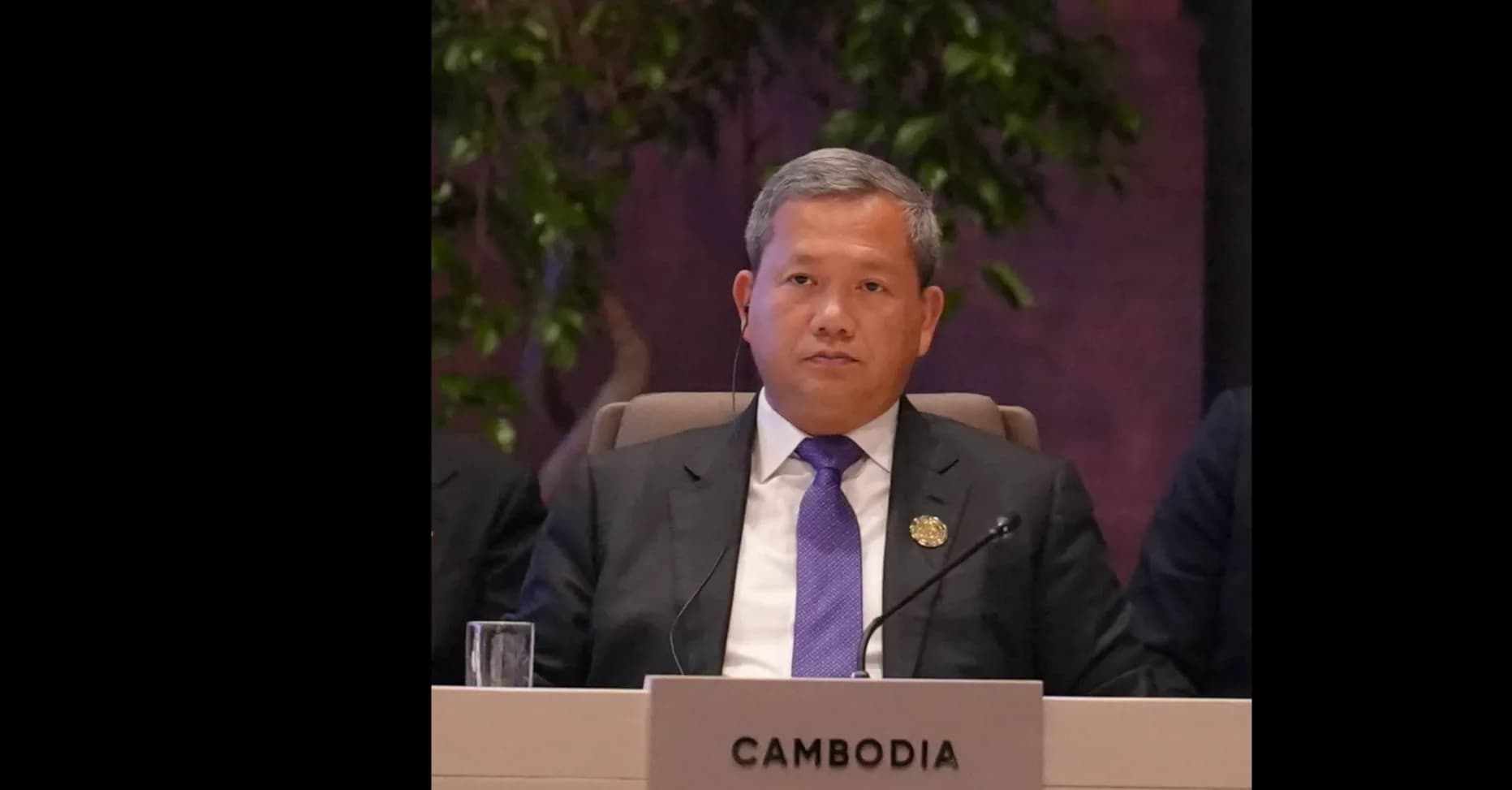 សម្តេចធិបតី ហ៊ុន ម៉ាណែត ចេញលក្ខខណ្ឌ ៤ចំណុច ឱ្យលោក អ៊ុំ សំអាន ចូលមកផ្ទៀងផ្ទាត់រឿងព្រំដែននៅចន្លោះបង្គោលសីមាលេខ៥២-៥៩!