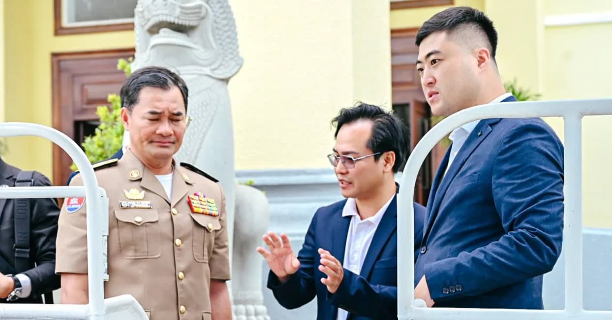 អភិបាលខេត្តកំពង់ស្ពឺ ស្វាគមន៍និងគាំទ្រពេញទំហឹងចំពោះការផ្សព្វផ្សាយរថយន្តដឹកកម្មករប្រភេទអគ្គិសនីដែលមានស្តង់ដារខ្ពស់