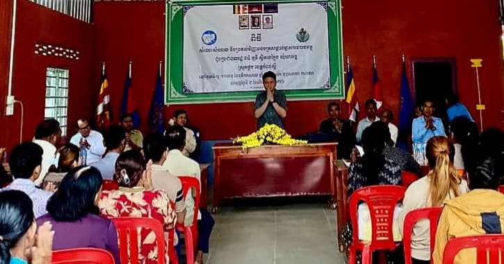 ពិធីសំណេះសំណាល និងប្រគល់វិញ្ញាបនបត្រសម្គាល់ម្ចាស់អចលនវត្ថុ(ប្លង់រឹង)