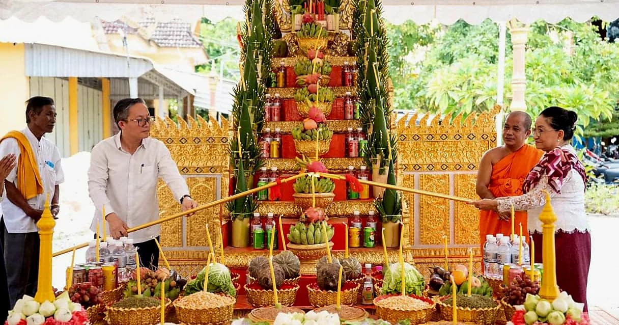 ឯកឧត្តម ឈួរ សុបញ្ញា : ការគាំទ្រពុទ្ធិកសិក្សាគឺជាការរួមចំណែកបណ្តុះធនធានបន្តវេន និងជាមូលដ្ឋានសម្រាប់ការថែរក្សា និងពង្រឹងព្រះពុទ្ធសាសនា ឱ្យមានភាពរឹងមាំ គង់វង្ស និងបន្តតម្លៃល្អទៅកាន់ជំនាន់ក្រោយ