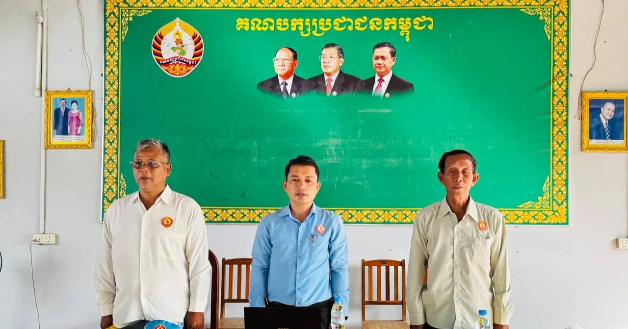កម្មវិធីសំណេះសំណាលជាមួយជនបង្គោលកម្មករ កម្មការនី ឃុំភ្នំតូច ស្រុកសាមគ្គីមុន្នីជ័យ ខេត្តកំពង់ស្ពឺ