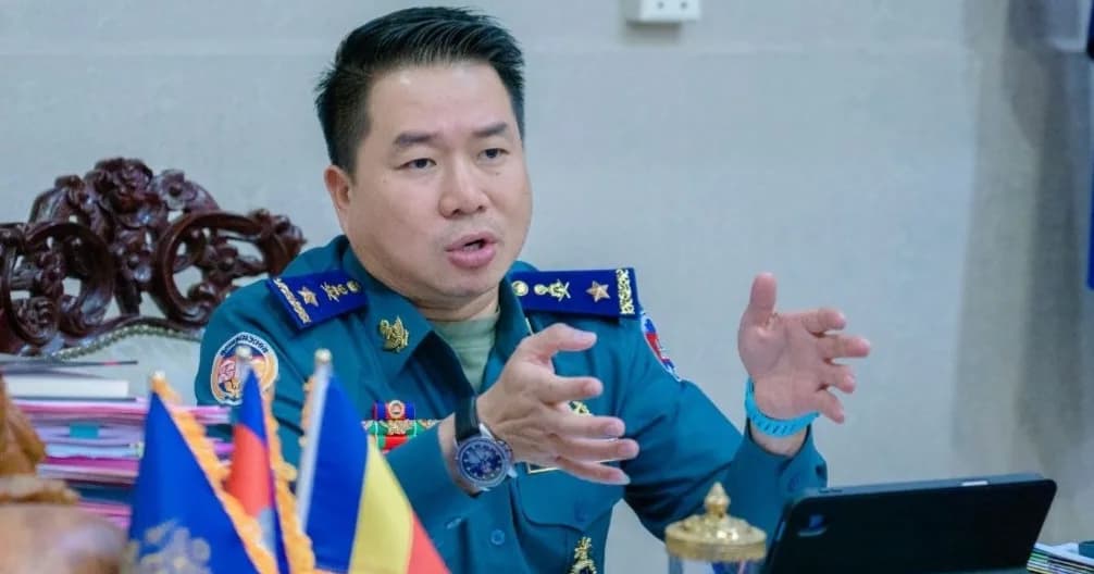 លោកឧត្តមសេនីយ៍ត្រី ម៉េង ស្រ៊ុន មេបញ្ជាការ កងរាជអាវុធហត្ថខេត្តកំពង់ស្ពឺ បានអញ្ជើញជាអធិបតីដឹកនាំប្រជុំការងារជំនាញដើម្បីដាក់ផែនការនិងលើកទិសដៅការងារបន្ត ព្រមទាំងកែសម្រួលចំណុចខ្វះខាត និងឈានទៅពង្រឹងលើការងារជំនាញ ឲ្យកាន់តែមានប្រសិទ្ធិភាពបន្ថែមទៀត...