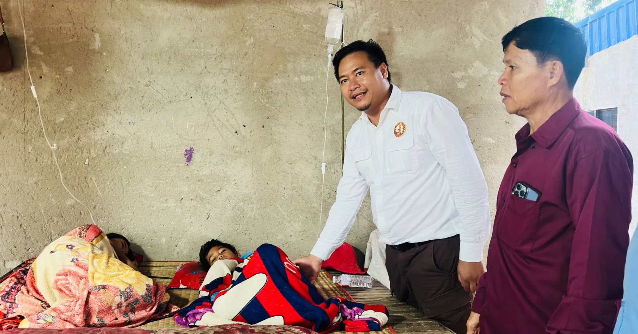 សួរសុខទុក្ខកុមារា កុមារីដែលមានជម្ងឺគ្រុនឈាម